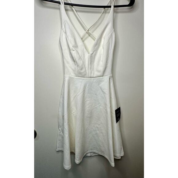 Lulus halter flare mini dress in white Size XSmall - Picture 1 of 2
